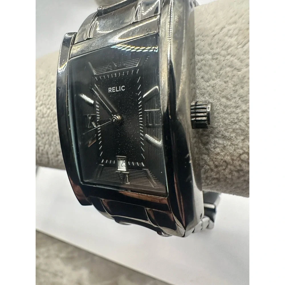 Relic ZR77109‎ Stainless Steel Gunmetal Date 31MM 6.5